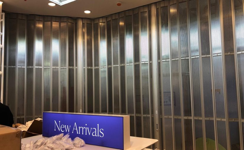 Folding Commercial Doors With Ventillation